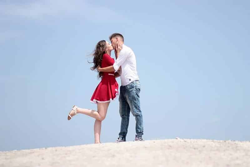 Dating A Married Man - 10 Signs He Will Leave His Wife For You